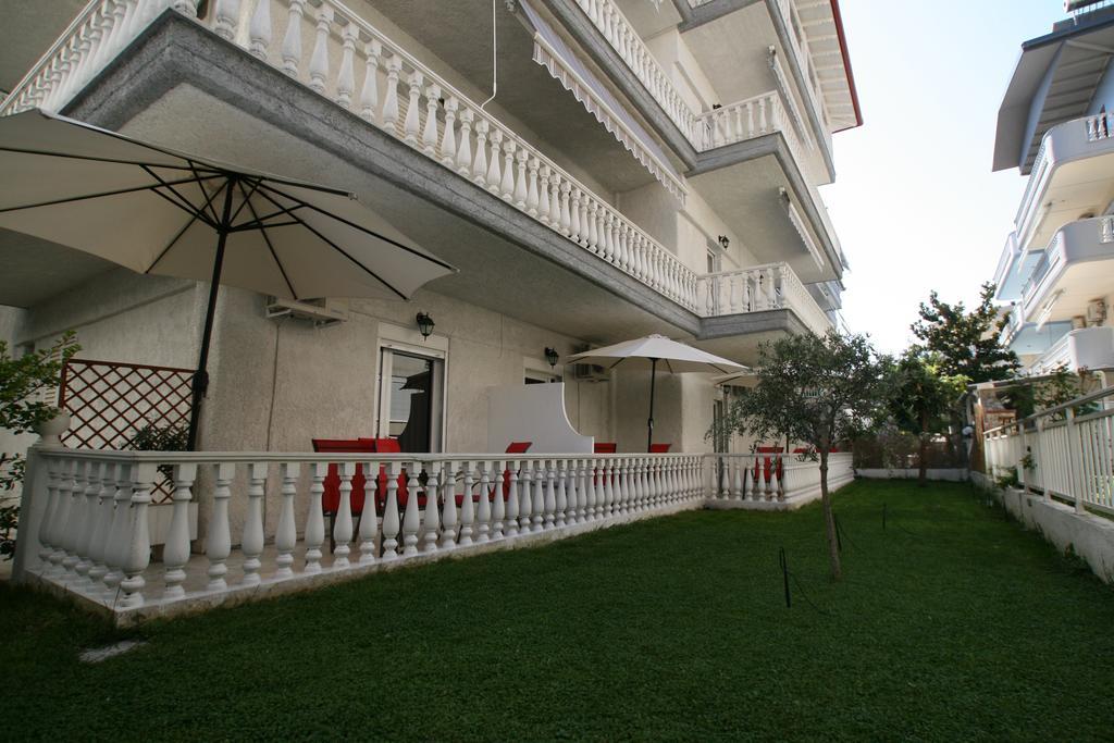 Hotel Kostas Olympiaki Akti Bagian luar foto